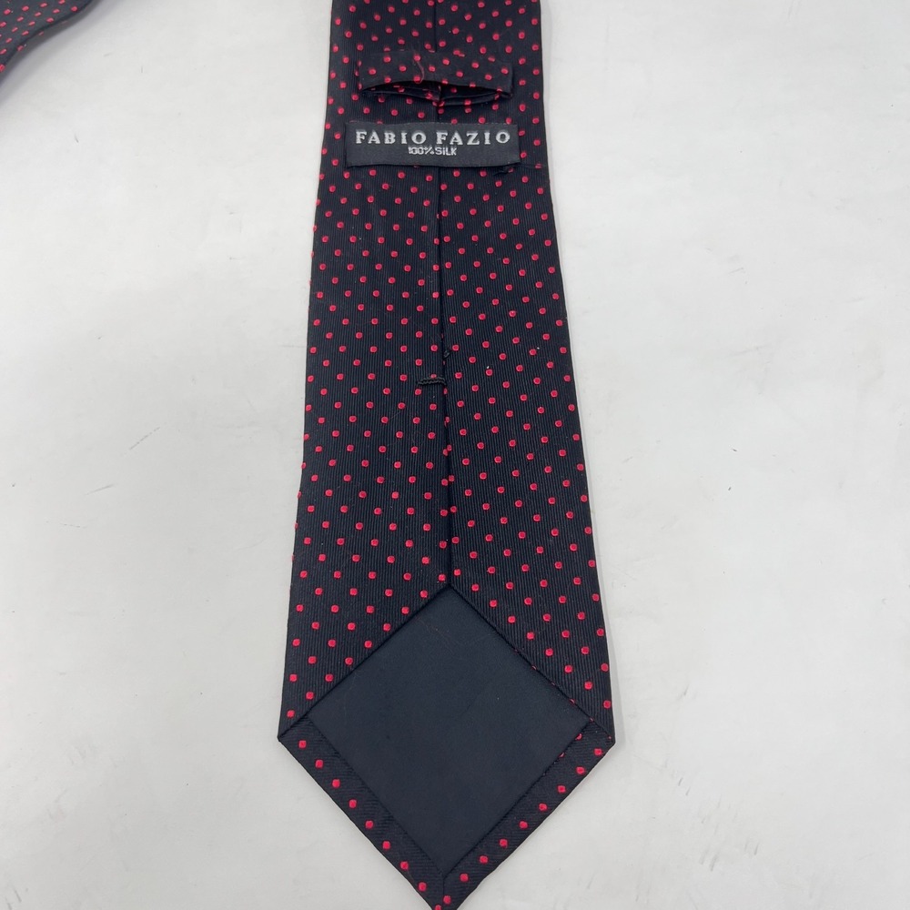 Fabio Fazio 100% Silk‎ Hand Made Men's Tie Geometric Black Red Lightweight - Picture 6 of 9
